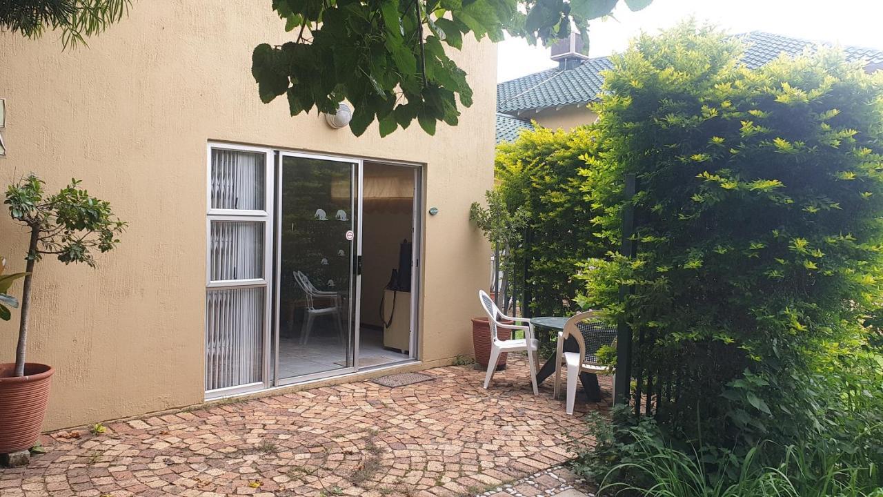 Matina Guest House 요하네스버그 외부 사진